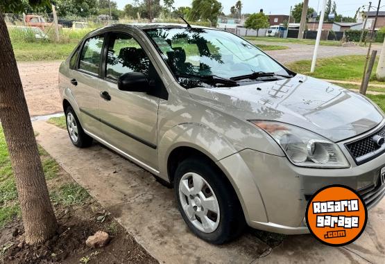 Autos - Ford Fiesta Max ambiente plus 2009 Nafta 170000Km - En Venta