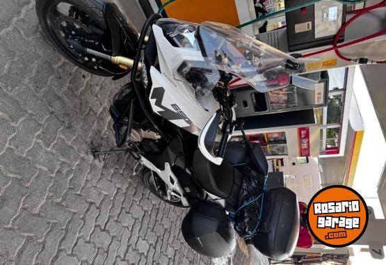 Motos - CF 650 mt 2023 Nafta 4000Km - En Venta