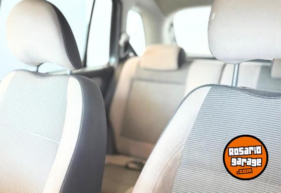 Autos - Volkswagen SURAN TRENDLINE 1.6 2011 Nafta 240000Km - En Venta