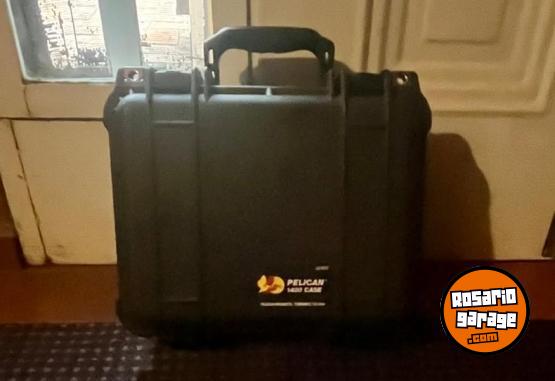 Hogar - Vendo: 780/Fichas,Paño,Caja.Pocker Profesional(Valor USD o Equivalente)) - En Venta