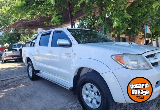 Camionetas - Toyota Hilux srv 2008 Diesel 167000Km - En Venta