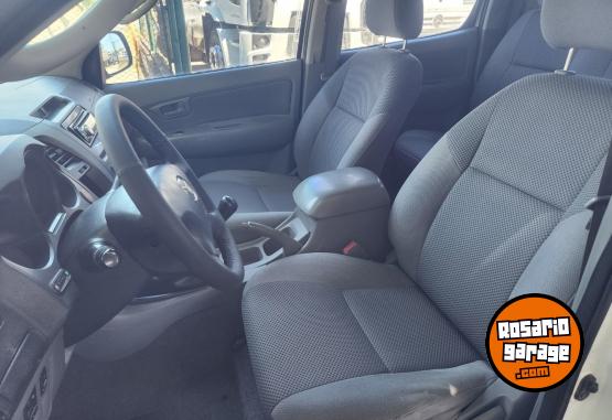 Camionetas - Toyota Hilux srv 2008 Diesel 167000Km - En Venta