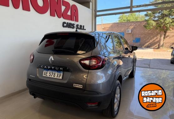 Autos - Renault Captur 2021 Nafta 17000Km - En Venta
