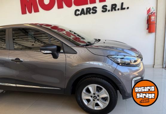 Autos - Renault Captur 2021 Nafta 17000Km - En Venta