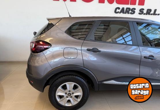 Autos - Renault Captur 2021 Nafta 17000Km - En Venta