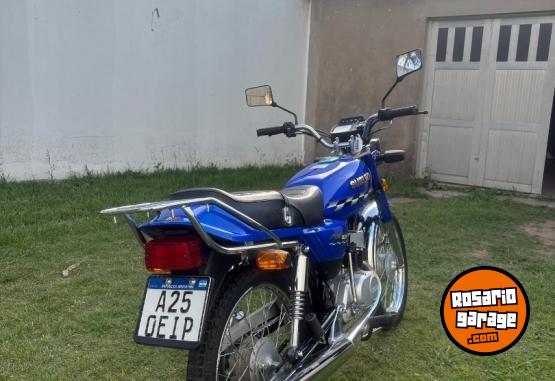 Motos - Suzuki AX 100 2022 Nafta 2500Km - En Venta