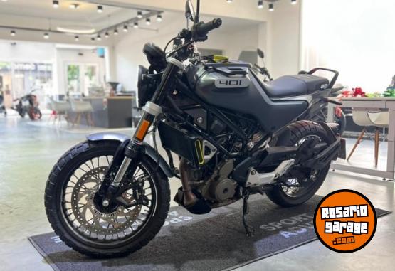 Motos - Husqvarna Svartpilen 401 2021 Nafta 7110Km - En Venta