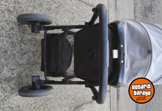 Art�culos para beb� - Liqu�do.!!! Coche Carestino en excelente estado - En Venta