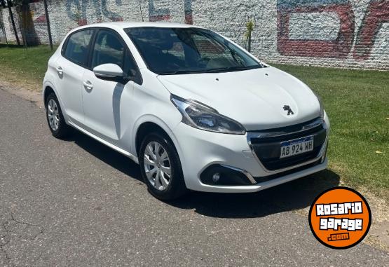 Autos - Peugeot 208 1.6 Active 2017 Nafta 118000Km - En Venta