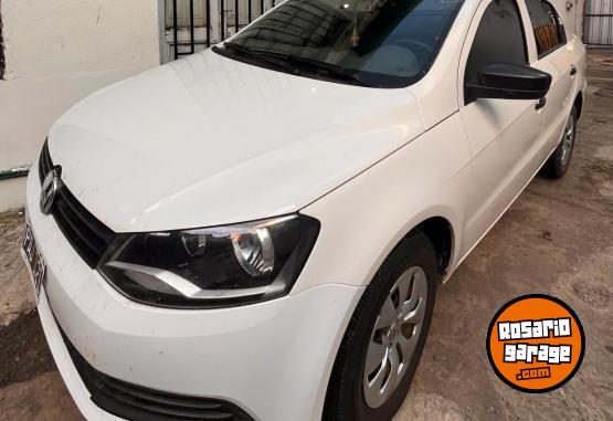 Autos - Volkswagen Voyage 2015 Nafta 74000Km - En Venta