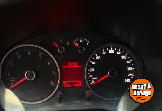 Autos - Volkswagen Voyage 2015 Nafta 74000Km - En Venta