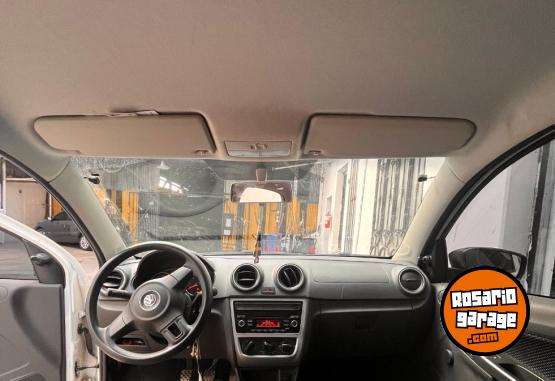 Autos - Volkswagen Voyage 2015 Nafta 74000Km - En Venta