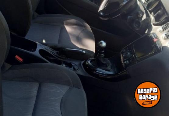 Autos - Peugeot 408 2018 Diesel 150000Km - En Venta