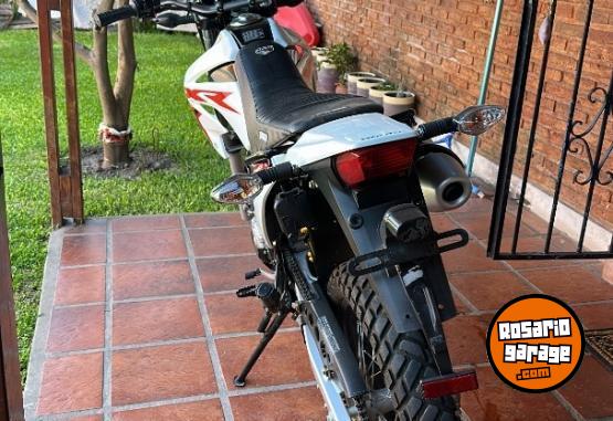 Motos - Honda Honda Tornado 2024 Nafta 1800Km - En Venta
