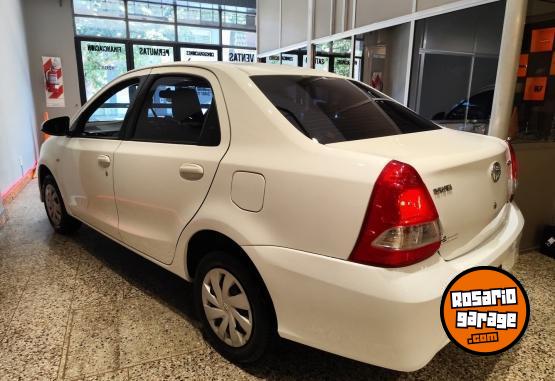 Autos - Toyota ETIOS XS 2018 Nafta 151000Km - En Venta