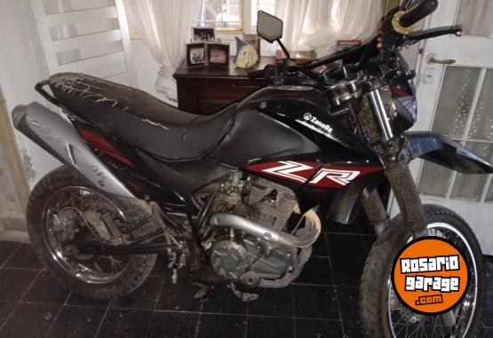 Motos - Zanella ZR 250 2023 Nafta 45000Km - En Venta