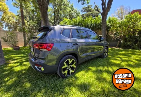 Autos - Volkswagen Taos Highline 2025 Nafta 2000Km - En Venta