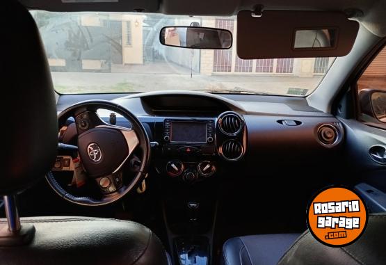 Autos - Toyota Etios 2018 Nafta 170000Km - En Venta