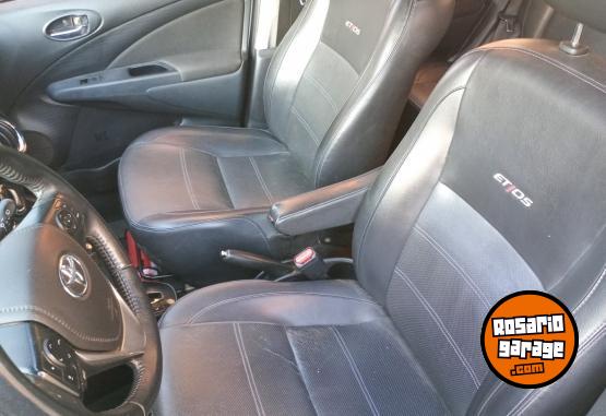 Autos - Toyota Etios 2018 Nafta 170000Km - En Venta