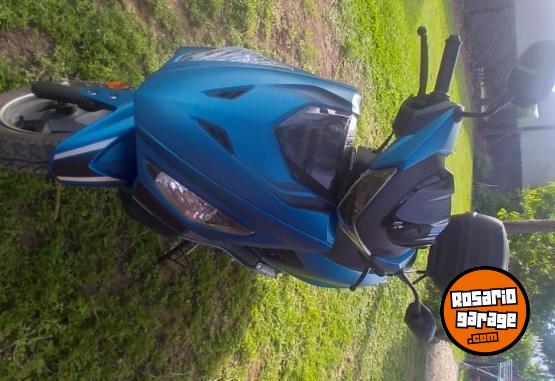 Motos - Hero Dash 125 2024 Nafta 8700Km - En Venta