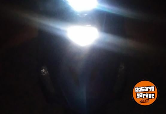 Motos - Hero Dash 125 2024 Nafta 8700Km - En Venta