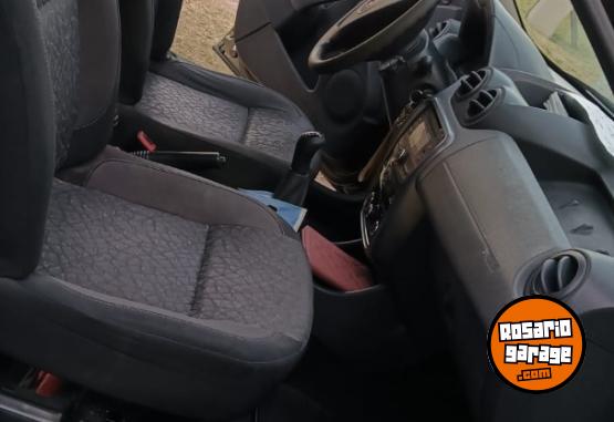 Autos - Renault Duster 1.6 confort 2014 Nafta 96500Km - En Venta