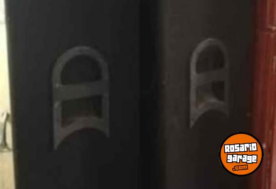 Electrónica - sonido dj equipo. mixer potencia grabe columnas y divisor permuto por embarcacion veo todo. - En Venta