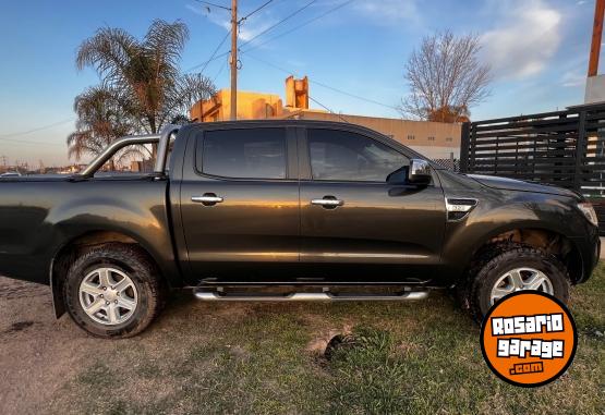 Camionetas - Ford Ranger XLT 3.2 2015 Diesel 120000Km - En Venta