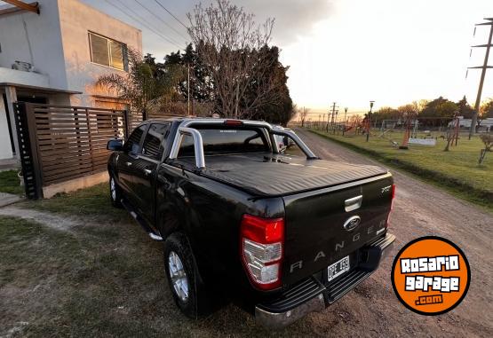 Camionetas - Ford Ranger XLT 3.2 2015 Diesel 120000Km - En Venta