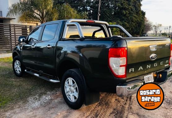 Camionetas - Ford Ranger XLT 3.2 2015 Diesel 120000Km - En Venta