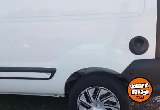 Utilitarios - Renault Kangoo furg�n 2007 Diesel 210000Km - En Venta