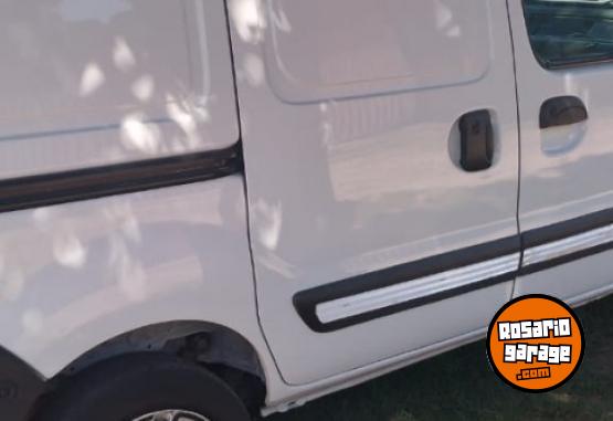Utilitarios - Renault Kangoo furg�n 2007 Diesel 210000Km - En Venta