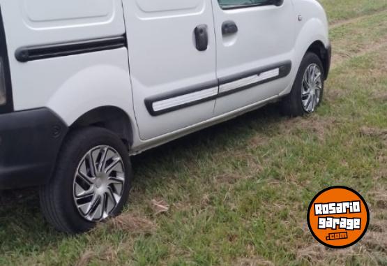 Utilitarios - Renault Kangoo furg�n 2007 Diesel 210000Km - En Venta