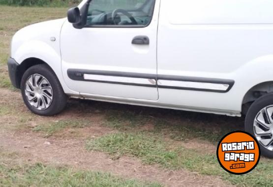 Utilitarios - Renault Kangoo furg�n 2007 Diesel 210000Km - En Venta