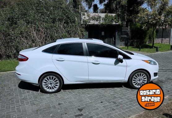 Autos - Ford Fiesta 2013 Nafta 140000Km - En Venta