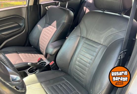Autos - Ford Fiesta 2013 Nafta 140000Km - En Venta