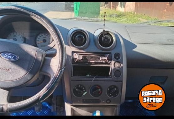 Autos - Ford Fiesta 2003 Nafta 192000Km - En Venta
