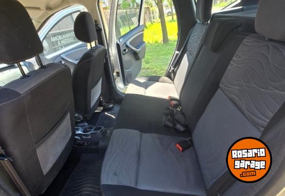 Camionetas - Renault Duster Deluxe 2013 GNC 140000Km - En Venta