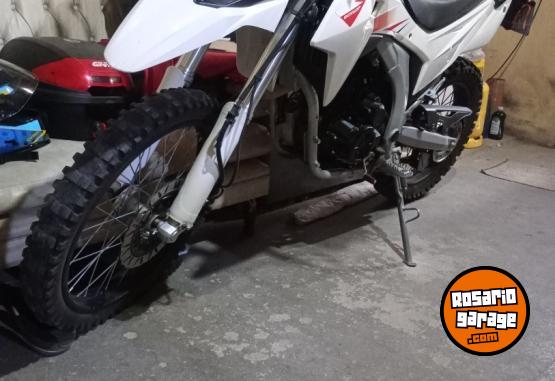 Motos - Guerrero Gxr 250 2023 Nafta 10000Km - En Venta