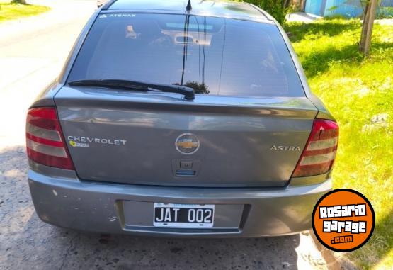 Autos - Chevrolet Astra 2010 GNC 240000Km - En Venta