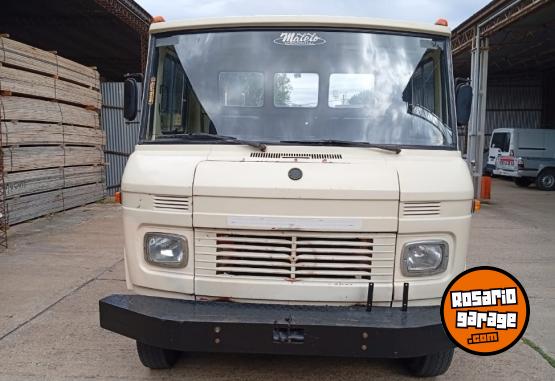 Camiones y Gr�as - Mercedes Benz 608 - En Venta