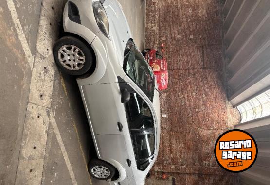 Autos - Ford Fiesta 2012 GNC 260000Km - En Venta