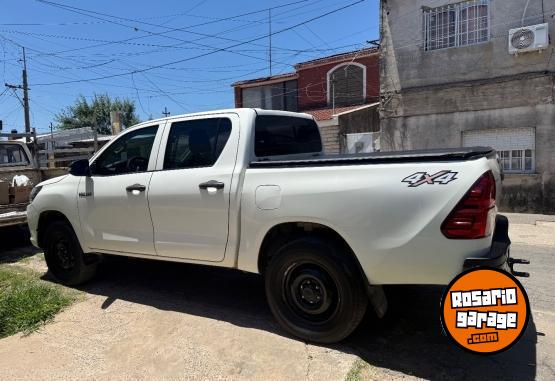 Camionetas - Toyota Hilux 2017 Diesel 225000Km - En Venta
