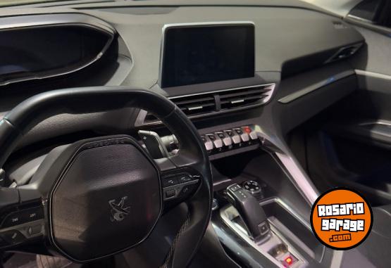 Autos - Peugeot 5008 2018 Diesel 105000Km - En Venta