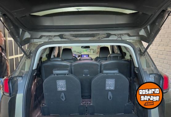 Autos - Peugeot 5008 2018 Diesel 105000Km - En Venta