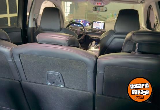 Autos - Peugeot 5008 2018 Diesel 105000Km - En Venta