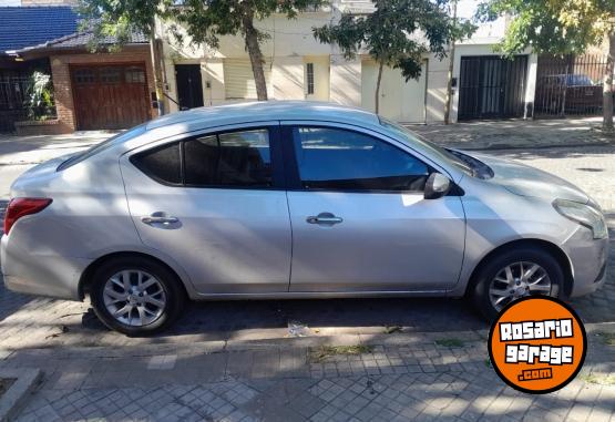 Autos - Nissan Versa V Drive 2020 Nafta 120000Km - En Venta