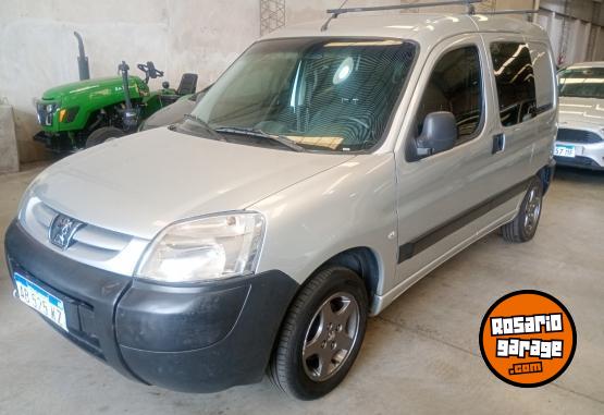 Utilitarios - Peugeot Partner 2017 Diesel 111700Km - En Venta
