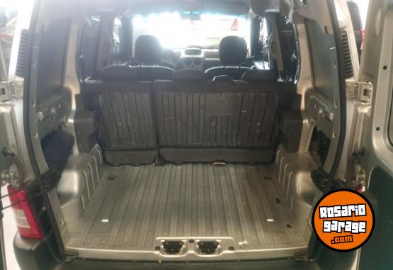 Utilitarios - Peugeot Partner 2017 Diesel 111700Km - En Venta