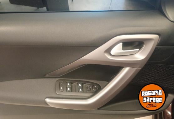 Autos - Peugeot 208 2019 Nafta 62000Km - En Venta